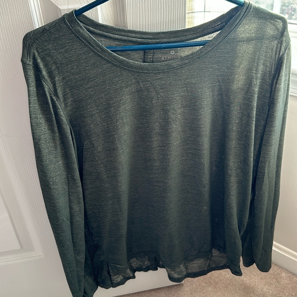 Athleta lonng sleeve shirt